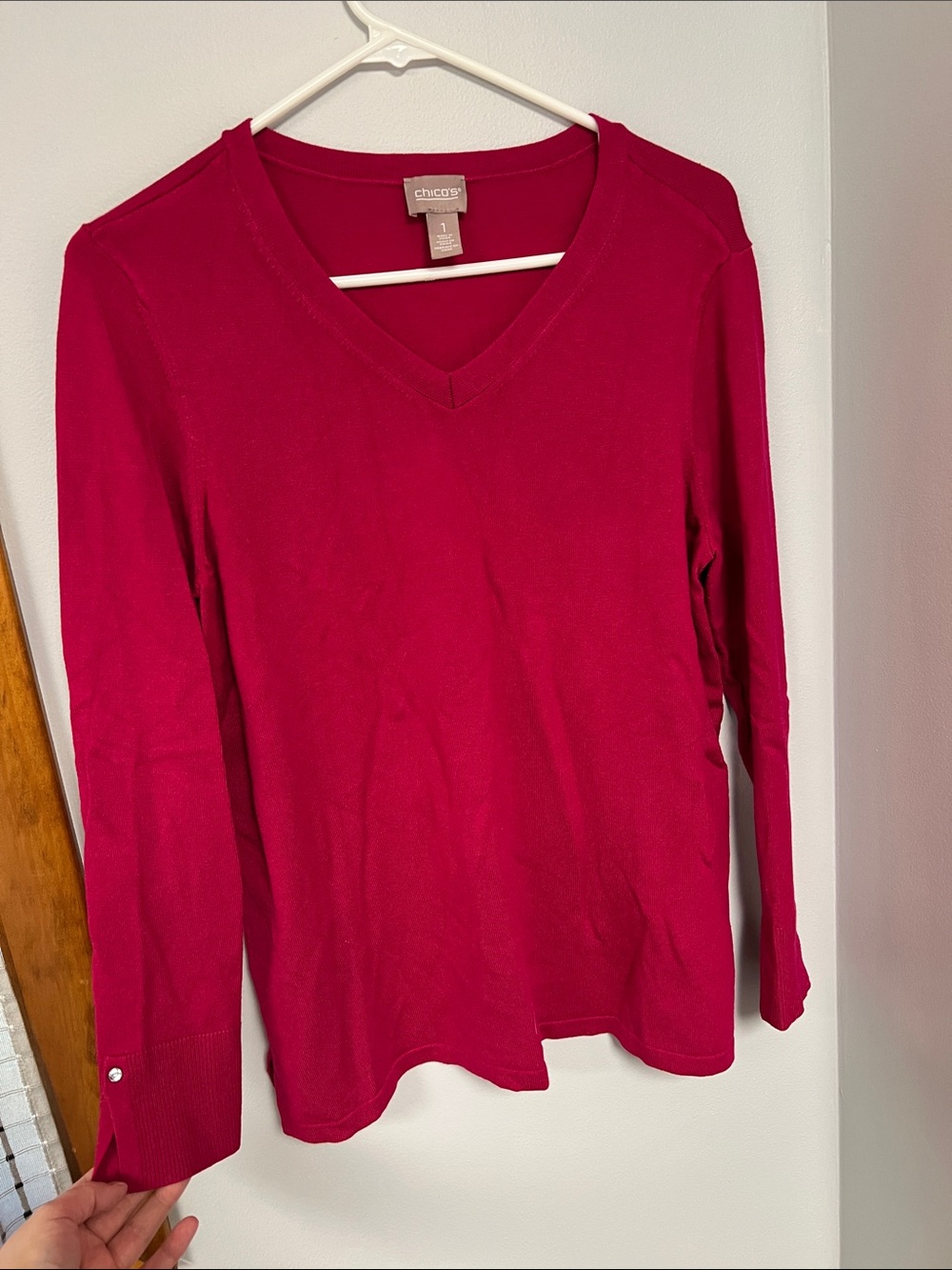 Chico's Long Sleeve V-Neck Sweater in Raspberry Red